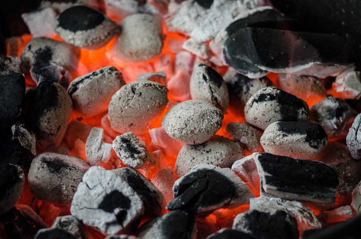 How to Control Heat on a Charcoal Grill